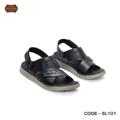 Sandals for men, featuring adjustable straps and a comfortable insole