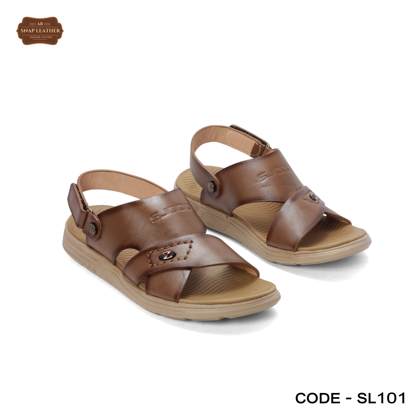 Sandals for men, featuring adjustable straps and a comfortable insole