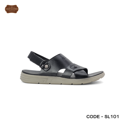 Sandals for men, featuring adjustable straps and a comfortable insole